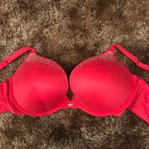 Pink Victoria Secret bra